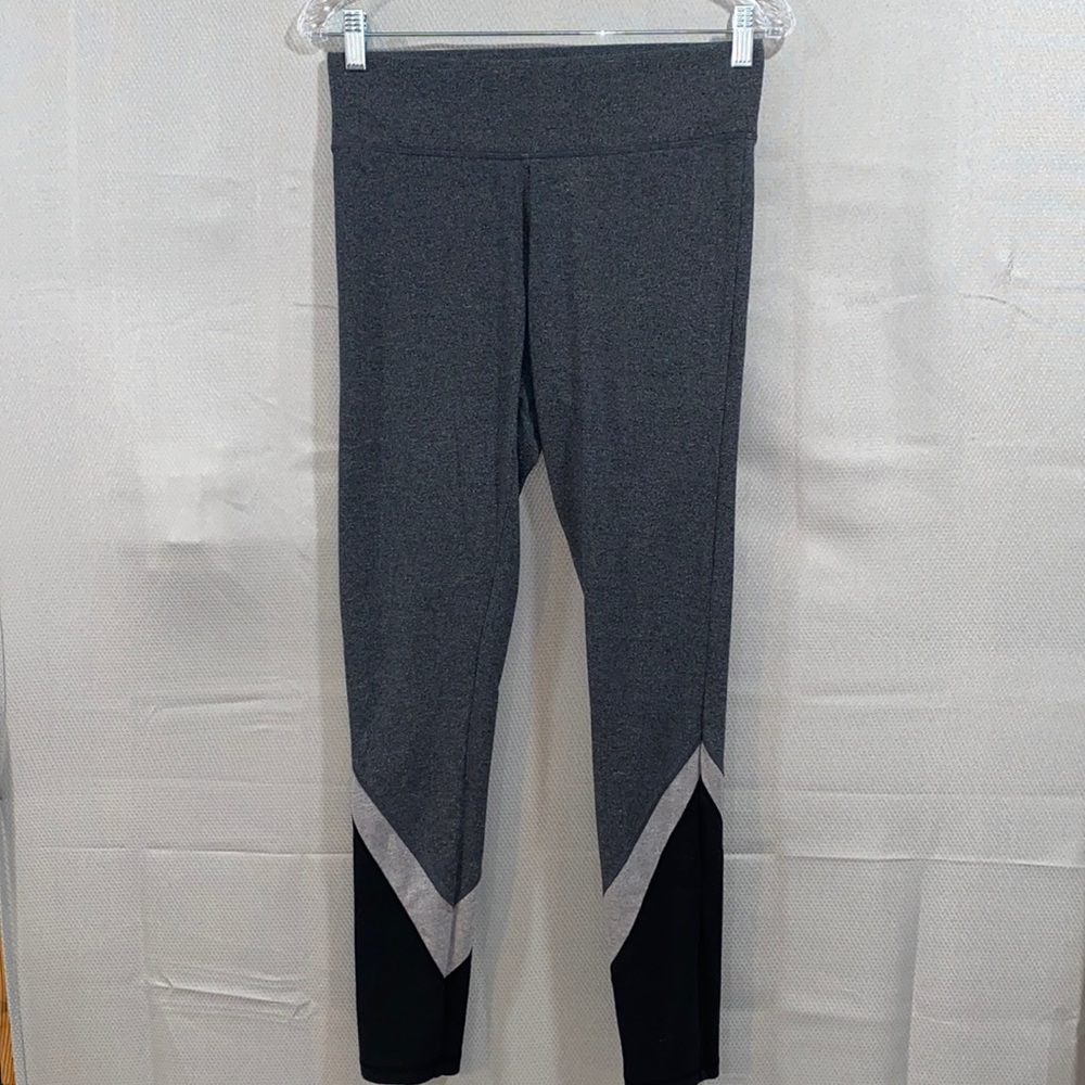Victoria’s Secret Sport Heathered Gray Leggings M